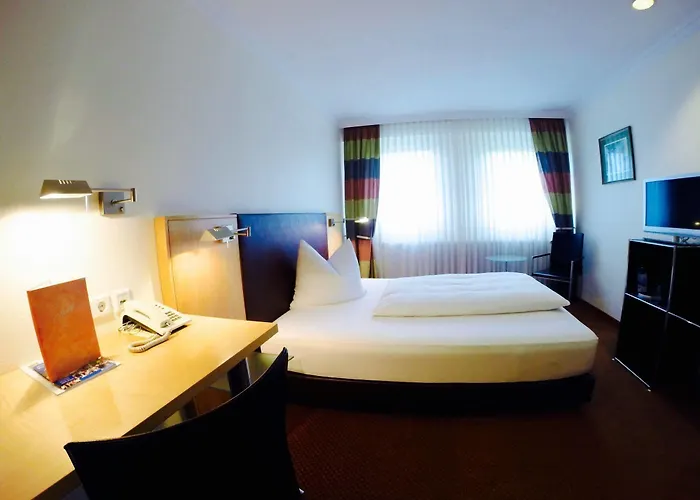 Отель Hotel Menge 