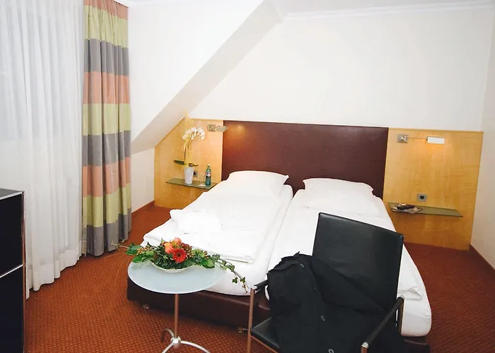 Отель Hotel Menge 